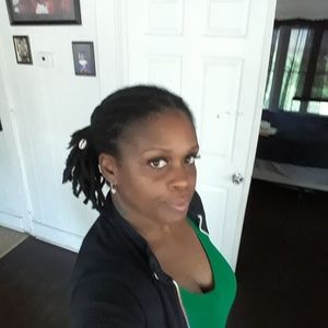 Meet your Posher, Sharon